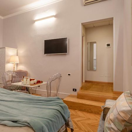 Accanto Al Centro B&B Прато Экстерьер фото